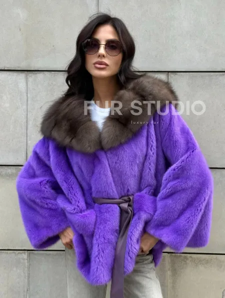 Шуба из норки Violet с капюшоном из меха куницы - фото 10