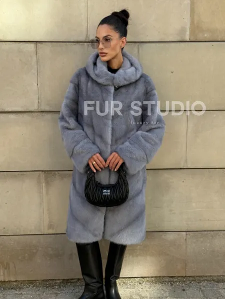 Шуба midi из меха норки с капюшоном, рукава трансформер - фото 10