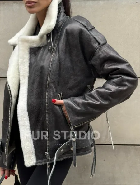 Коротка женская дубленка Vintage Grey из белой овчины мериноса, боковой шнуровкой и накладной пояс - фото 1