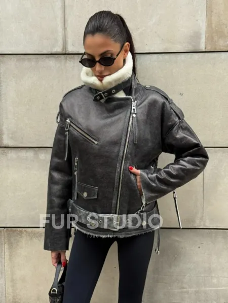 Коротка женская дубленка Vintage Grey из белой овчины мериноса, боковой шнуровкой и накладной пояс - фото 7