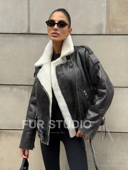 Коротка женская дубленка Vintage Grey из белой овчины мериноса, боковой шнуровкой и накладной пояс - фото 8