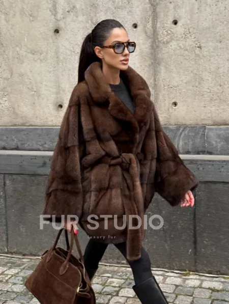 Полушубок из меха норки Brown Velvet, английский воротник фасон - летучая мышь - фото 8