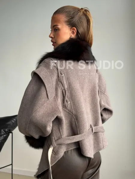 Пальто с мехом фишера - фото 6