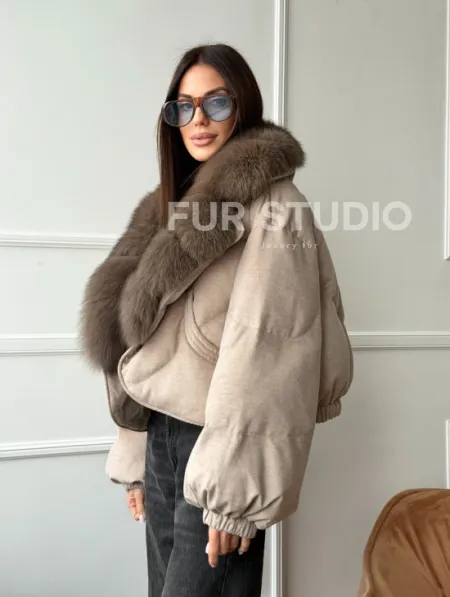 Зимний короткий пуховик с мехом - оверсайз - фото 12