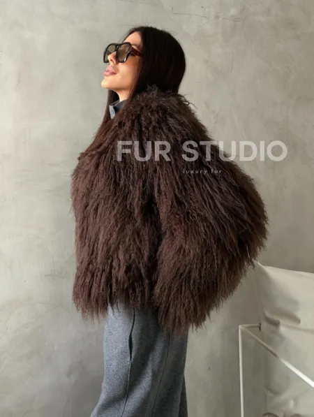 Модный полушубок из ламы - фото 7