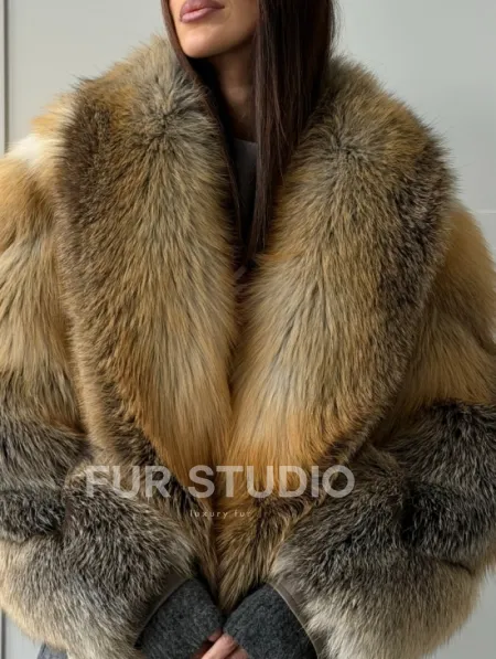 Женская шуба из лисьего меха Golden Edged Fox - фото 1