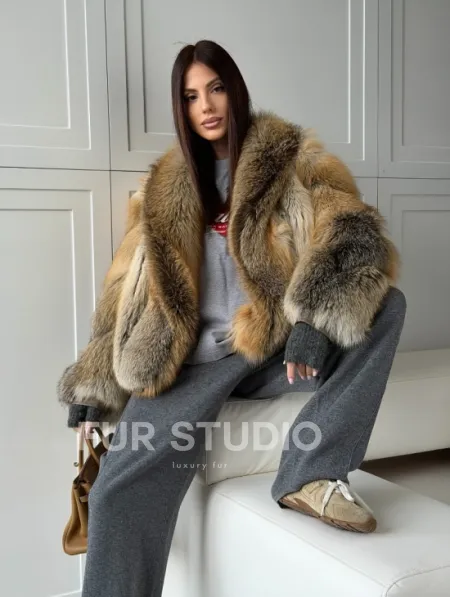 Женская шуба из лисьего меха Golden Edged Fox - фото 11