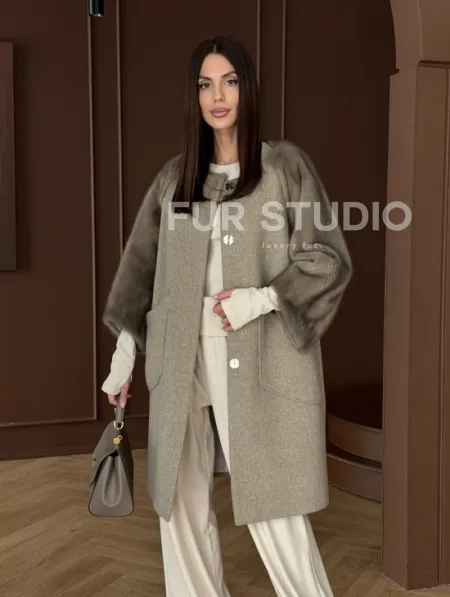 Женское пальто с меховыми рукавами из норки - фото 14