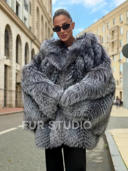 Шуба из чернобурки с капюшоном в росшив - летучая мышь - фото 15