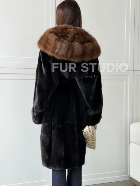 Норковая шуба фасон баллон с капюшоном куница - фото 8