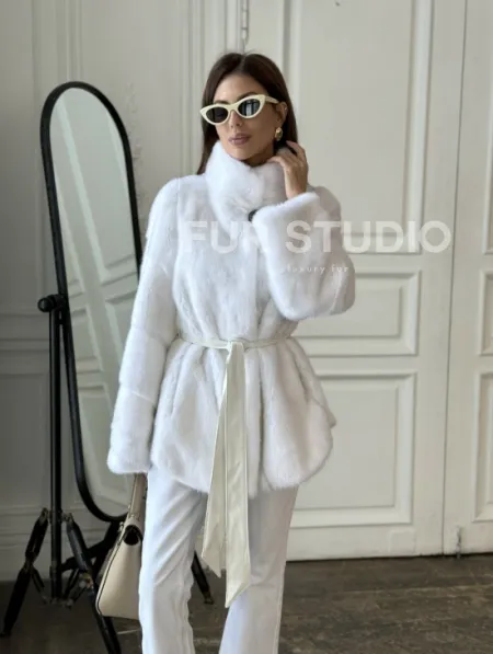 Белая шуба из меха норки (крестовка) стойка воротник - фото 6