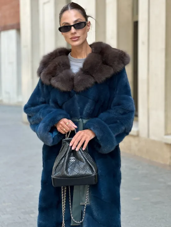 Удлиненная норковая шуба с капюшоном из куницы - цвет аквамарин - фото 2