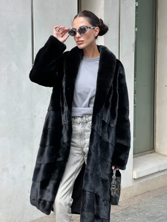 Шуба из скандинавского меха норки Saga furs с шалевым воротником - фото 1