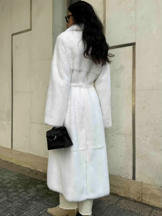 Белая норковая шуба мех SAGA  - английский воротник - фото 5