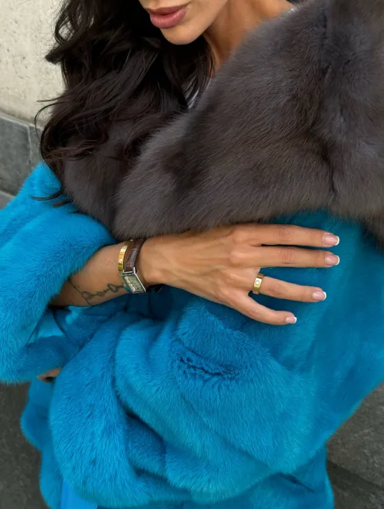Норковый полушубок с капюшоном из меха куницы - цвет голубой - фото 1