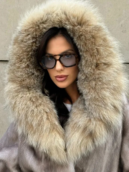 Полупальто из меха норки с капюшоном, отделка из меха рыси - цвет колотый лед - фото 7