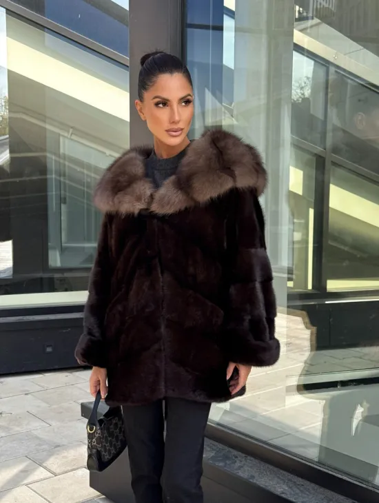 Шуба автоледи из меха норки с капюшоном куницы - шоколад - фото 8