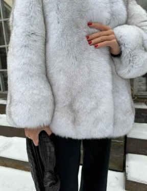 Песцовая шуба вертикального цельного кроя из меха песца - фото 2