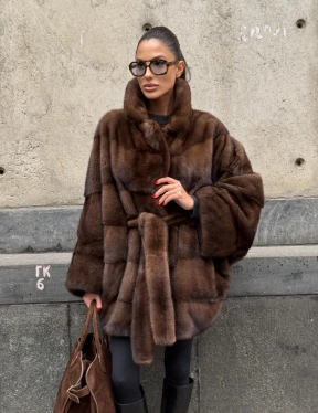 Полушубок из меха норки Brown Velvet, английский воротник фасон - летучая мышь - фото 9