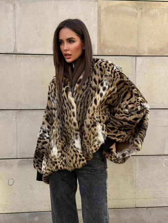 Женское манто из меха оцелота с потайным поясом - модель «Летучая мышь» - фото 7