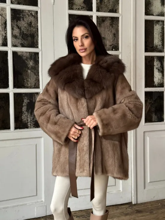 Полушубок кимоно из меха норки Almond с капюшоном куница - фото 6