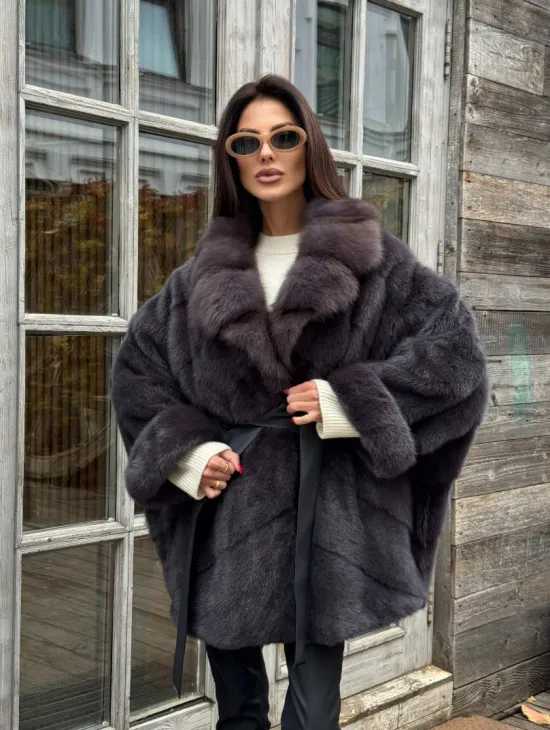 Шуба Летучая мышь из норки Graphite с английским воротником из меха куницы - фото 11