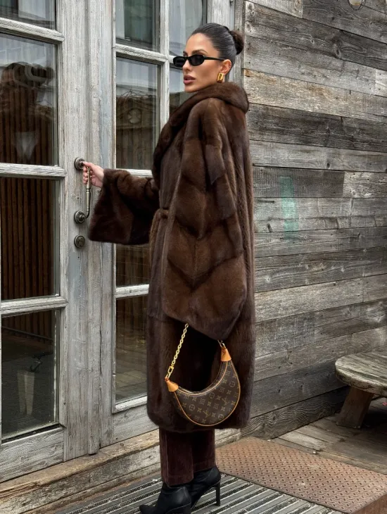 Шуба - кимоно Chic Fashion из норки орех с английским воротником - фото 6