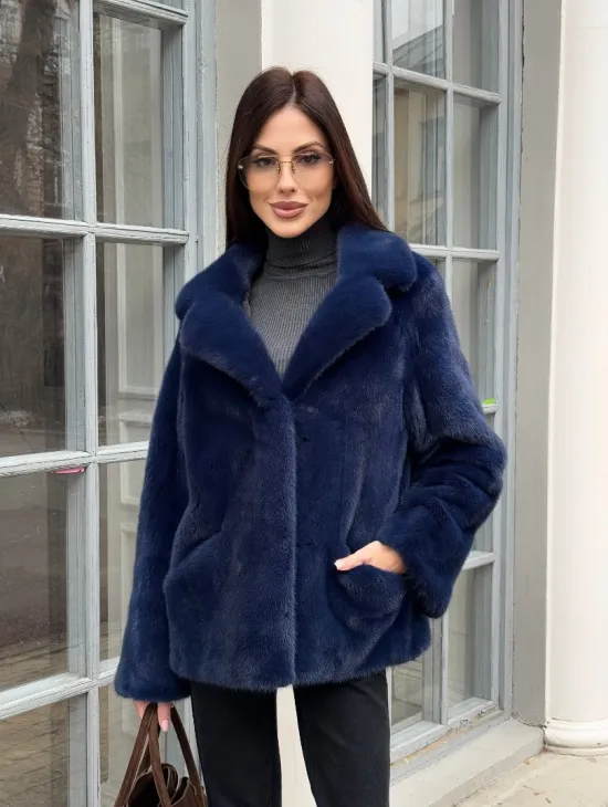Синий норковый полушубок с английским воротником - фото 9