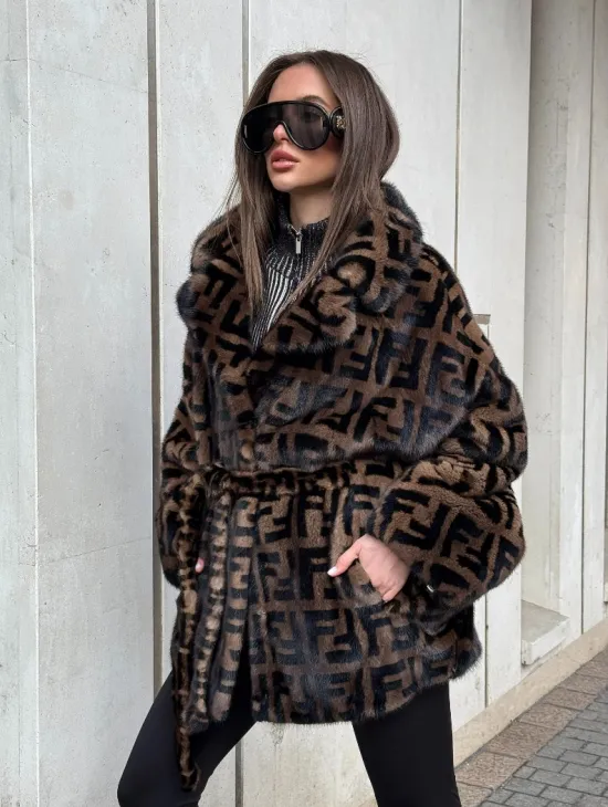 Шуба из плюшевой норки VELVET летучая мышь с черным принтом - фото 5