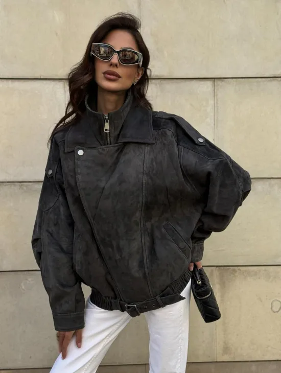 Бомбер оверсайз из замши Grey с двойным воротником и карманами - фото 9