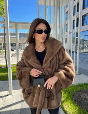 Норковое пончо с капюшоном в цвете пастель - фото 3