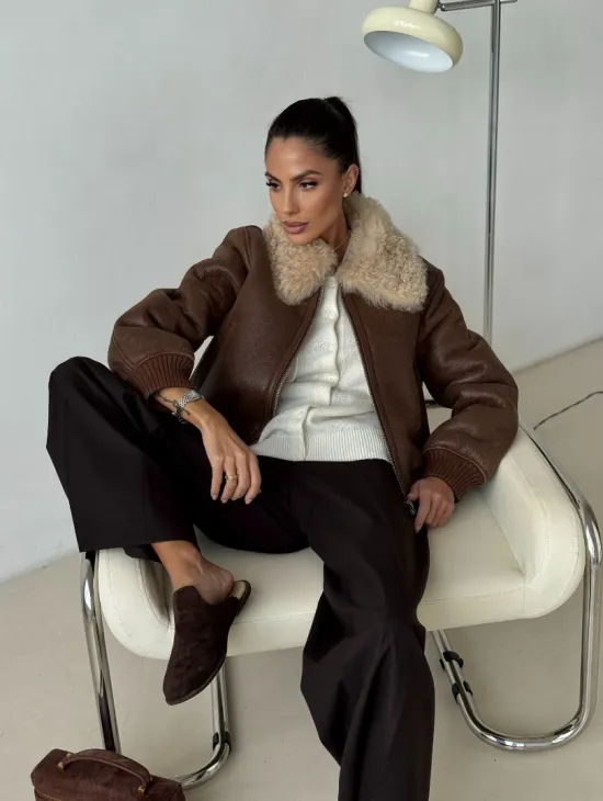 Короткая дубленка - женская - фото 12