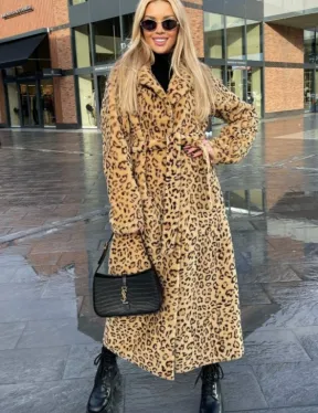 Пальто-шуба из натуральной шерсти под леопард - фото 0