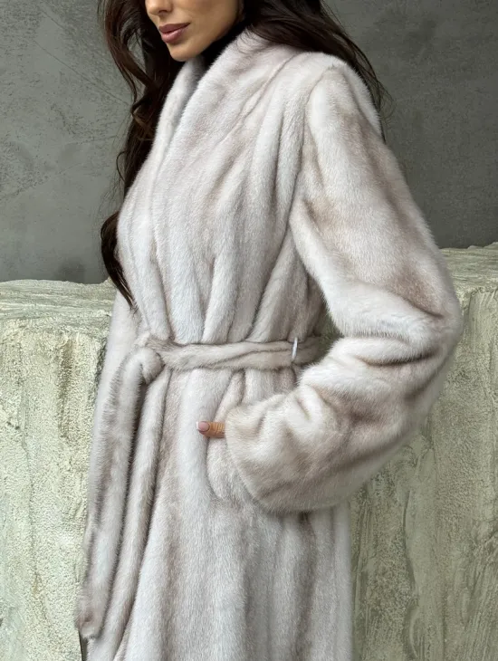 Светлая шуба из натуральной скандинавской норки - фото 3