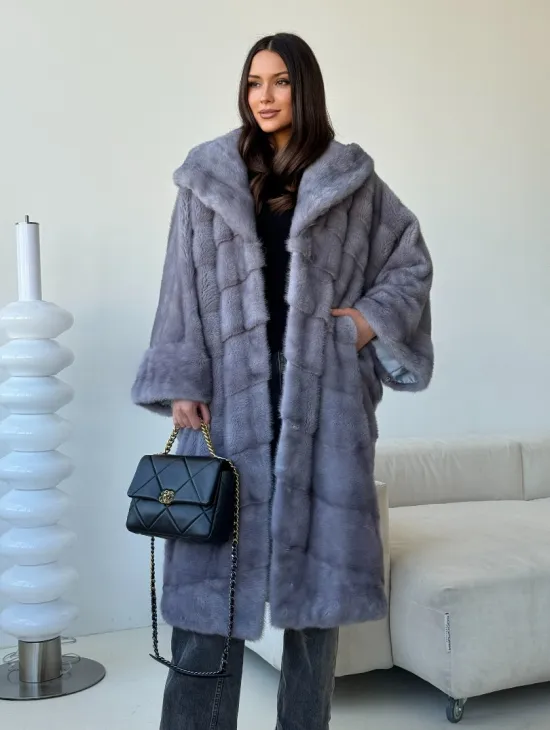 Голубая норковая шуба с капюшоном oversize - фото 0