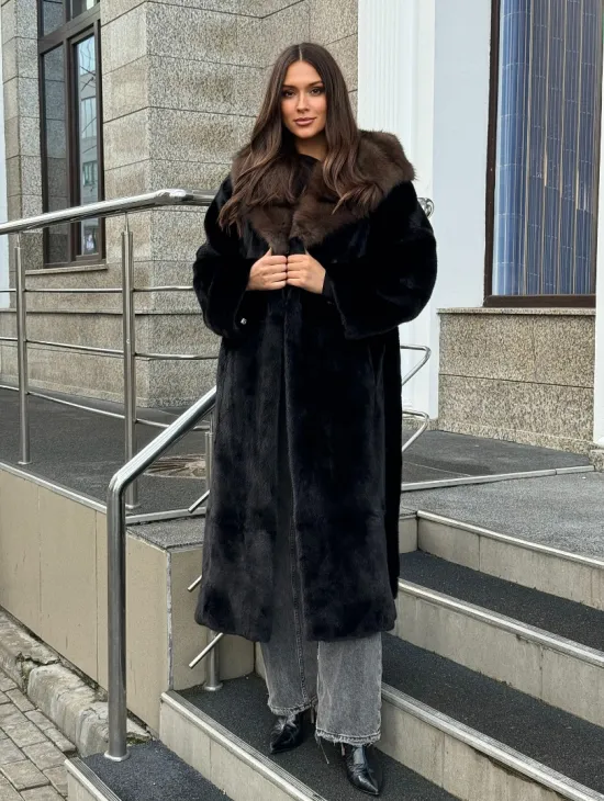 Черная норковая шуба с капюшоном куница - фото 10