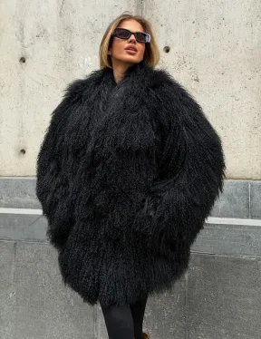 Черная шуба из ламы V-образный вырез - фото 5