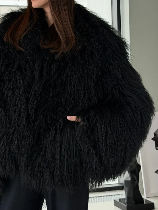 Полушубок черный из ламы - фото 1