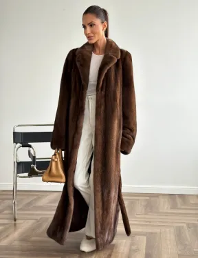 Прямая шуба из норки с поясом - фото 8