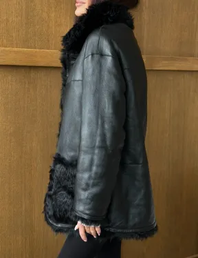 Черная двухсторонняя дубленка из меха тиградо - фото 4