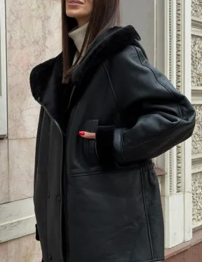 Женская дубленка с капюшоном - фото 3