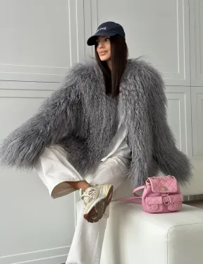 Серая шуба из натурального меха ламы - фото 14