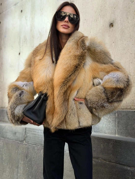 Женская шуба из лисьего меха Golden Edged Fox - фото 4