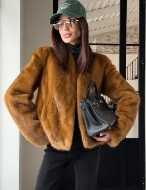 Меховой жакет из золотой норки - фото 16