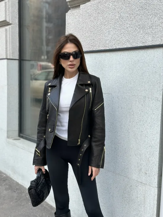 Куртка из натуральной кожи черного цвета - фото 2