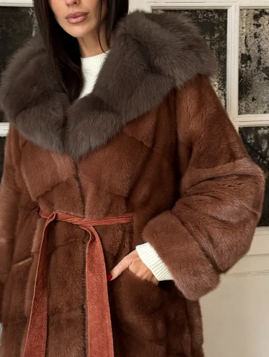 Эксклюзивная норковая шуба с капюшоном из куницы - цвет терракотовый - фото 2