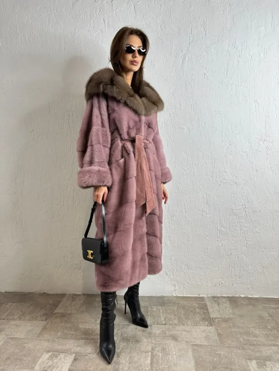 Норковая шуба с капюшоном из меха куницы - цвет пудра - фото 4