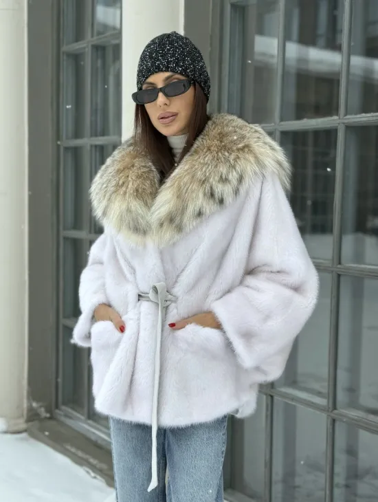 Норка роспуск с капюшоном из меха рыси, летучая мышь - цвет жемчуг - фото 2