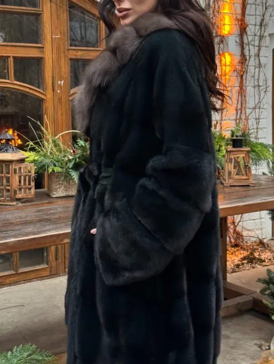 Норковое кимоно с воротником из меха куницы - цвет черный изумруд - фото 1