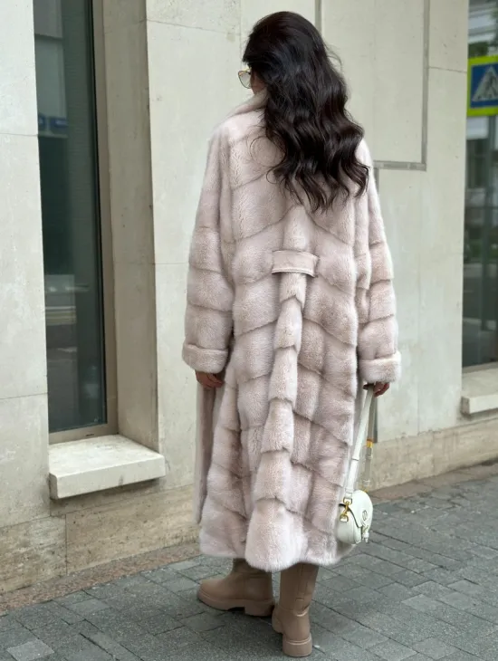 Бежевая норковая шуба в цвете пудра - фото 7